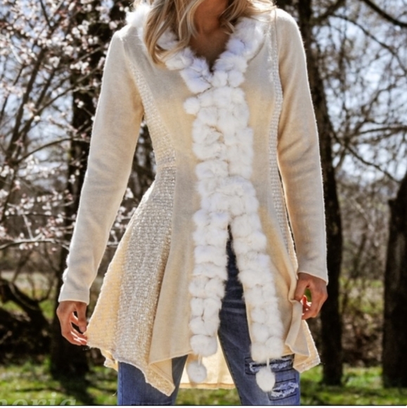 Ryu Sweaters - NWT Rabbit Fur Detail Fitted Long Sleeve Cardigan Ivory Cream Large